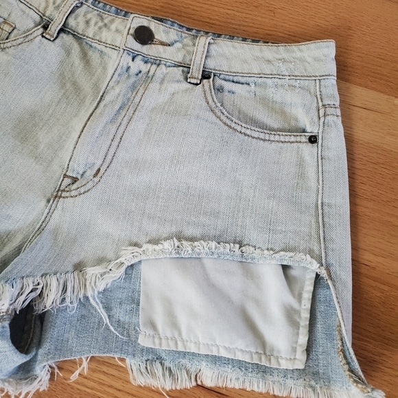 BDG High Rise Lou Hi-Low Shortie Shorts - Picture 6 of 14